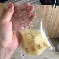 整个孕期胖了24斤   生完掉了12斤，然后就再没有掉秤，奶够吃也就没喝荤汤什么的，为什么别人生完都掉了...
