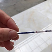 宝妈们帮我看一下是不是有点印。  还是我眼花了