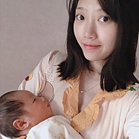 还有5天宝宝就满月啦！记录一下这段时间的月子生活，出院后就坚持母乳喂养，也没买吸奶器，不知道宝宝吃...