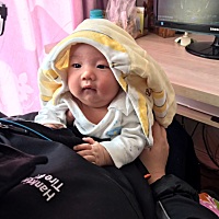 之前都是一天2到3次大便 从昨天早上到现在一次也没拉 有一样的宝宝吗 不知道该怎么办 宝宝才50天