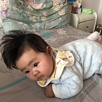 四月中旬产假就要休完了，宝宝出生到现在都是纯母乳喂养，上周说给她吃点米糊，结果肠胃不舒服，果断放...
