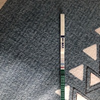 这是今天早晨测试结果，第一个月没避孕