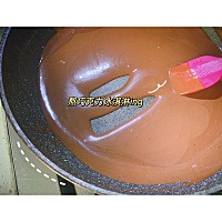 需要准备，黄油，淡奶油，巧克力，白砂糖就OK
