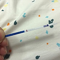 我这是有一条淡淡粉印吗？！好慌！晚上验出来的。