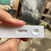 可丽蓝未怀孕普通的有灰印，啥情况，月经还有2天