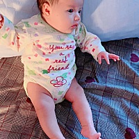 看着你一天天地成长，用心感受你一点一滴的变化，喜在心中^-^^-^