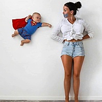 大运动口诀：二月抬、四月翻、六月坐、八月爬、十月站、周岁走、二岁跑、三岁独足跳。精细运动口诀：三...