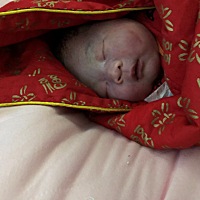 3月9日12:45顺产，男宝宝，8斤4两。