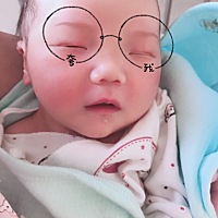 乖乖的，不哭不闹妈妈爱你