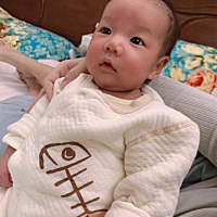 宝宝一个半月了 好带不闹人。🥰