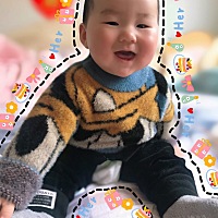 每天看着你一点点的长大 再苦再累也值得 麻麻真的是世界上最爱你的人