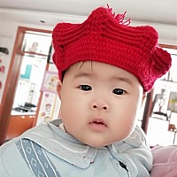 宝宝六个月了，纯母乳喂养，是不是该添辅食了