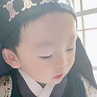 儿子已经15个月了，开始听得懂很多单词，每天陪他练习韩语，中文，还有四川方言。我用跛脚韩语教育他，...