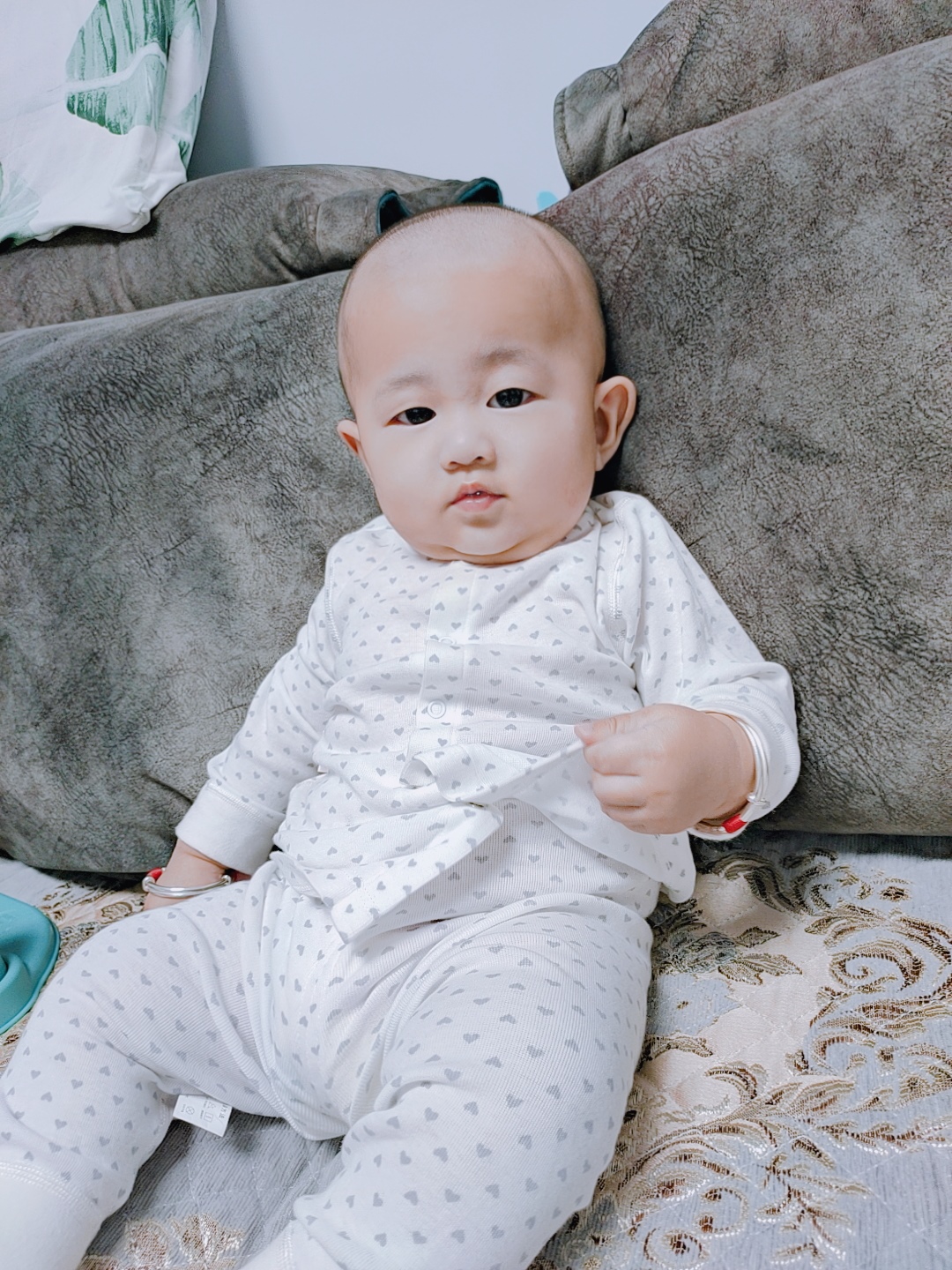 咋样  妈妈  我配合的可以吧  😉