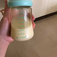 过上了吸奶的日子，宝宝拉肚子，停母乳第一天。希望宝宝快快好起
