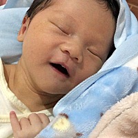 生完宝宝发质还莫名其妙的变好了 以前隔一天就要洗头发 不然就好油的 现在居然四五天不洗都是顺滑的 �...