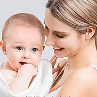 【让宝宝更聪明的11个简单方法】1.多和宝宝说话；2.多抚摸宝宝；3.多回应宝宝的呼唤；4.多让宝宝动手动...