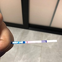 二月份十号来的姨妈. 一直到今天都没有来.以前没有这样的情况。一直避孕，二月份只有一次没有避孕，会怀...