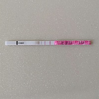 排卵期10号到19号之间，今天都20号了，怎么测了排卵试纸还是这样😂😂，蒙圈了