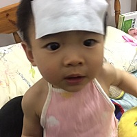 这个特殊时间，宝宝发烧，退了又烧。烧起来38～39°C，感冒药退烧药消炎药都有吃就是完全退不下去，咨询...