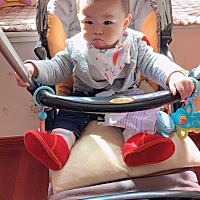 这几天宝宝拉肚子。我的奶3天才出1顿。应该是不能给他喝了。最近喝的都是囤奶 。奶没得太快了
