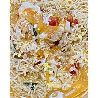 说好的肥牛金针菇番茄🍅面🍜 最后是这样的 不酸不甜还没盐🤣只能拿出老干妈了🙃 手残党