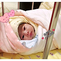 2020.03.05凌晨三点开始宫缩，每次20秒疼，间隔六七分钟，以为是假性宫缩第二天就好了。结果持续到第二...