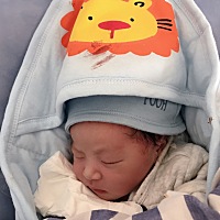 卸货成功！喜提6斤2两（小情人）一枚，老婆辛苦了！从今以后，爸爸保护你们娘俩。[拥抱]