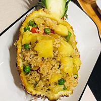 我老公也太好了叭，我说想吃蛋糕，他就买材料回来做蛋糕给我吃，想吃牛排就煎牛排给我吃，想吃草莓...