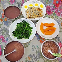 ☻₂₀₂₀.₀₃.23⛅早餐 ﹊﹊﹊﹊﹊﹊ 清炒菜心 🥬水煮鸡蛋🥚蒸南瓜🎃 梅干菜煎饼🍕江豆粥�...