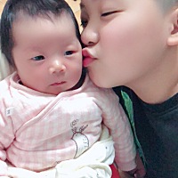 ———♡⃛ Lᵒᵛᵉ💋ᵧₒᵤ ♡⃛——— 宝贝满月啦~ 愿我的俩宝贝健康快乐成长❤