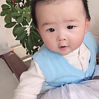 马上六个月猪宝宝到现在还不会自己翻身╰(◉ᾥ◉)╯(⑅ōᴗō)۶