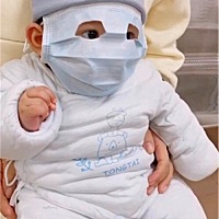 友情提示： 不推荐给1岁以内的宝宝佩戴口罩，以免影响孩子呼吸，造成安全隐患。主要的防护手段就是...