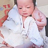 21天宝宝有黄疸母乳期妈妈可以吃零食的那种面包嘛