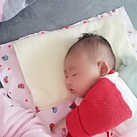 还有同款小恶魔吗？每天都有一阵大哭闹人的时候，奶也不吃，觉也不睡，怎么样都不行，抱着睡觉放下就醒...