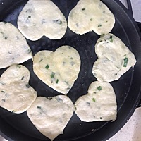 带着我满满的爱到时间每一个脚落，愿真正 第一次做油酥饼，装上满满爱，送给每个人！ 樱花真是娇羞 春季...