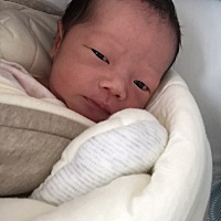 宝贝出生，正合爷爷奶奶意…… 虽然有撕裂，但是很高兴你很健康^_^