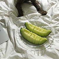 一、什么是“石头奶”? 这是通乳师门的一种业内叫法，通常用来形容乳房涨奶的严重程度，跟石头一样。这...