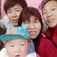 龙哥的闺女 我们一家人在一起开心快乐 龙哥 娃他娘 李依娜 夫妻俩一起幸福快乐每一天