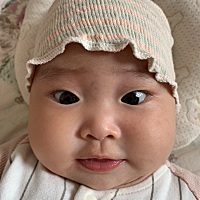 我们快五个月了 还不会翻身 你们的宝贝会翻身了吗
