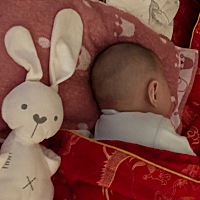 跟老公在医院附近开了一家宝宝游泳馆，生意挺好的，开了半年多回本了 最近的生活过的乐滋滋的。可是最近...