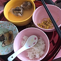 这个是我公公婆婆嘴巴里面的一个女人一辈子也吃不到的好的不得了的月子餐! 我怀孕的时候我公公说的眉飞...