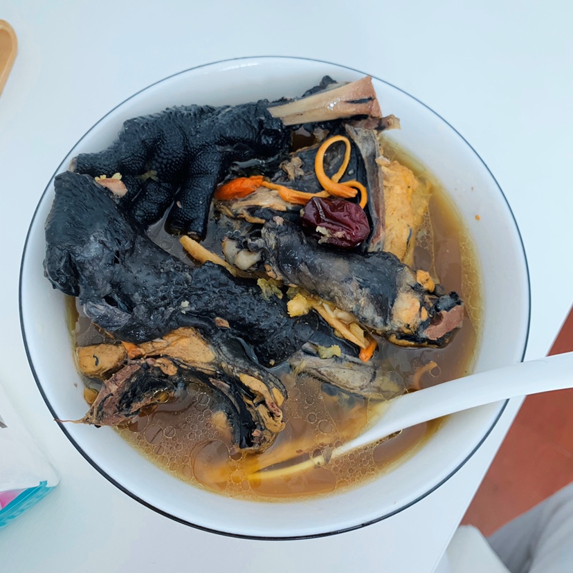 下午3点半左右的（乌鸡炖药膳食疗汤）