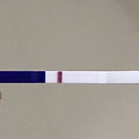 在药店买叫库乐的早早孕试纸，都是自带灰印的吗。？辣鸡，我用大卫测都没有