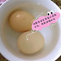 老公说：老婆生完宝宝后身体要恢复好，所以要吃好喝好更加要补好，干脆来了个创意月子餐❤️❤️