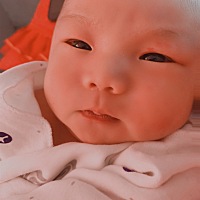 从怀孕开始就玻璃心，在肚子里怕她有意外怕她不健康，每次检查都提心吊胆，想着快点生吧，生出来我就放...