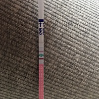 明天大姨妈，但是排卵试纸测是这样什么意思