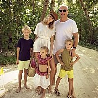 老大已经出来了 希望二胎来个双胞胎或者龙凤胎～我是不是想的太美了哈哈哈哈