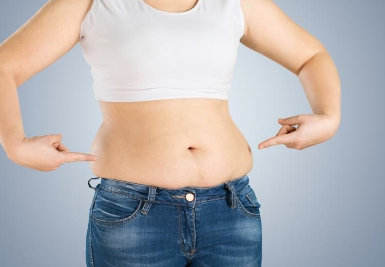 什么时候开始产后运动
生娃后最怕什么？躺着不动！
之前就强调过，生完宝宝后，除非生产时大出血或者其他特殊情况，顺产的妈妈生完第2天就可以下床活动。恢复快的话，几天后就可以开始产后运动了。
PS：剖腹产妈妈或者是分娩过程中有其他并发症，建议最好根据自身恢复情况，并咨询医生后再开始运动。
适当做些产后运动，会给妈妈带来很多好处。帮助身体尽快恢复。
让孕期变得松弛的关节慢慢复原。还有助于减少各种产后症状发生几率，比如静脉曲张、腿部痉挛等。
助妈妈放松心情，减缓压力。让妈妈能暂时从宝宝的屎尿屁琐事中解脱一会儿。