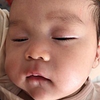 天天盼着宝宝能快点长大 养娃真是一段血泪史 好羡慕别人家听话的宝宝 我快让他缠死了  两个多月的时候我...